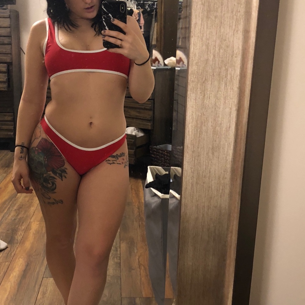 Basting Bikini Set - Picture 4 of 4